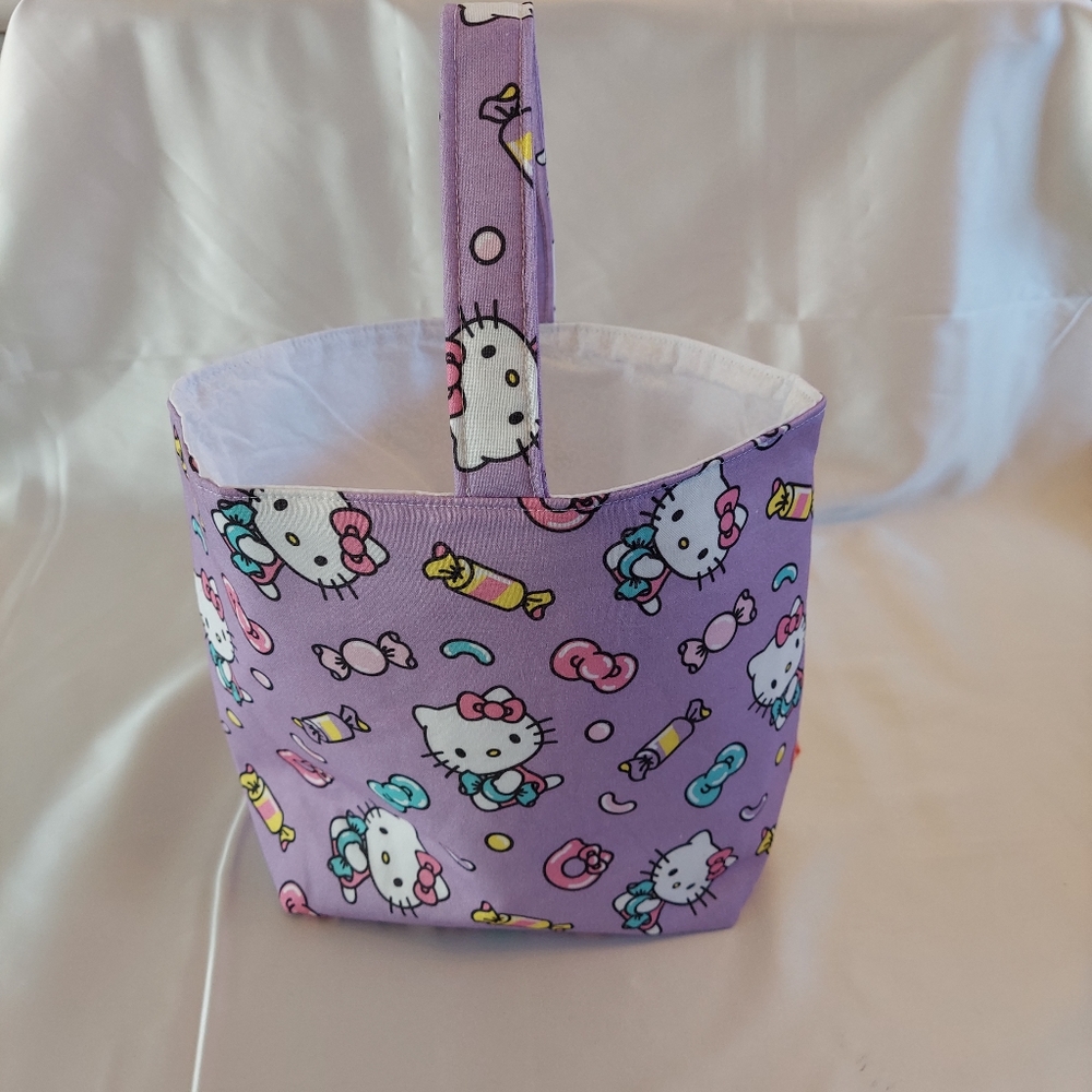 Hello Kitty Basket - Picture 3 of 3